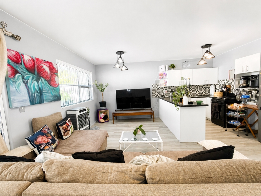 2 Bedroom Property for Sale in Table View Western Cape